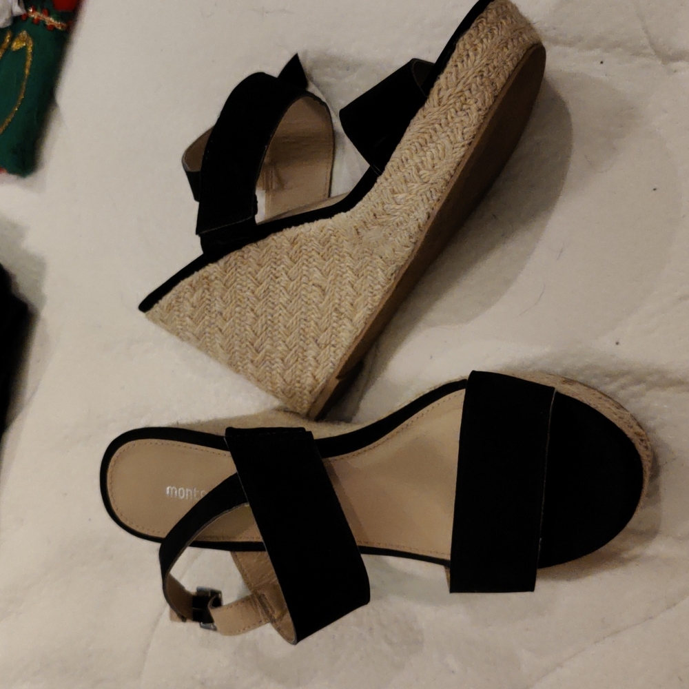 Size 9 Montego Bay black & macrame wedges